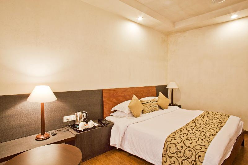 The Riverview Retreat Corbett By Leisure Hotels Garjia Екстер'єр фото