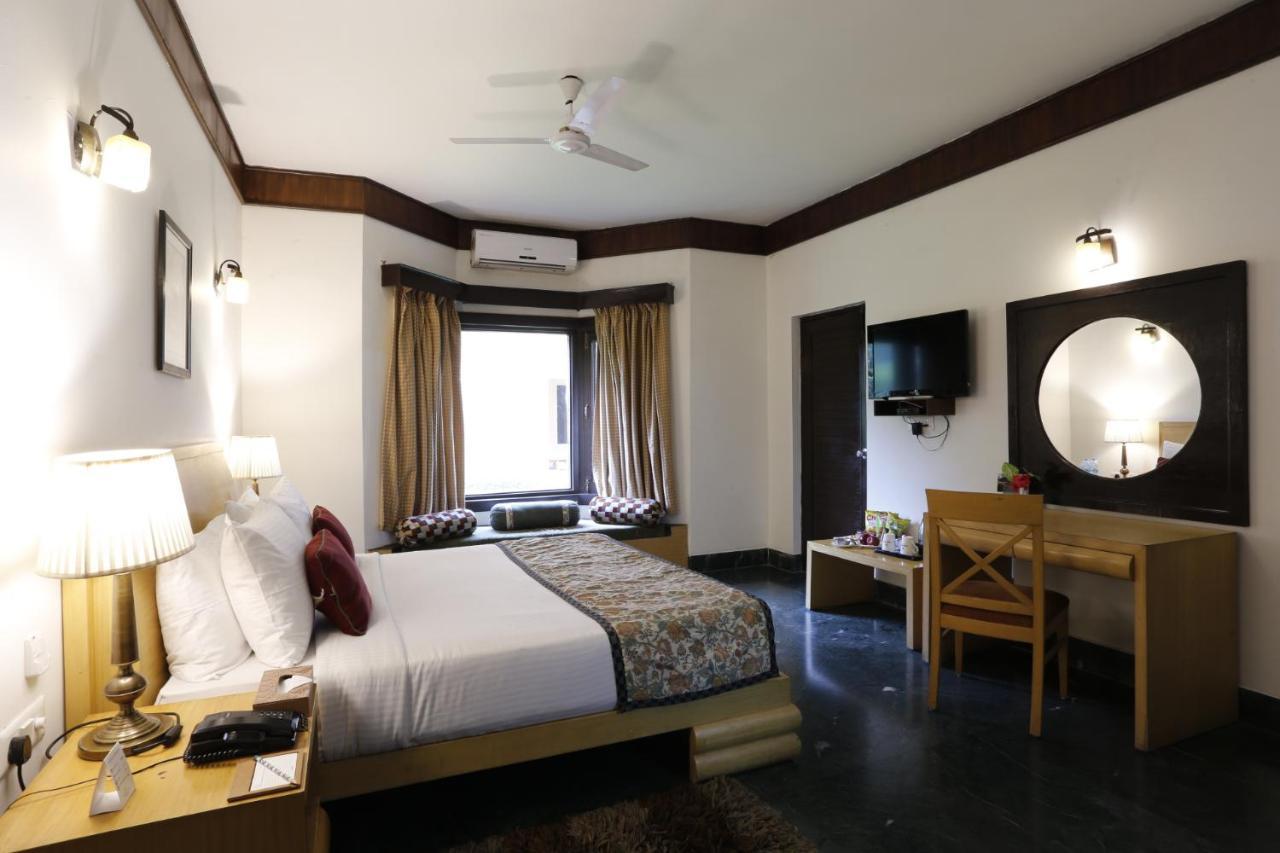 The Riverview Retreat Corbett By Leisure Hotels Garjia Екстер'єр фото